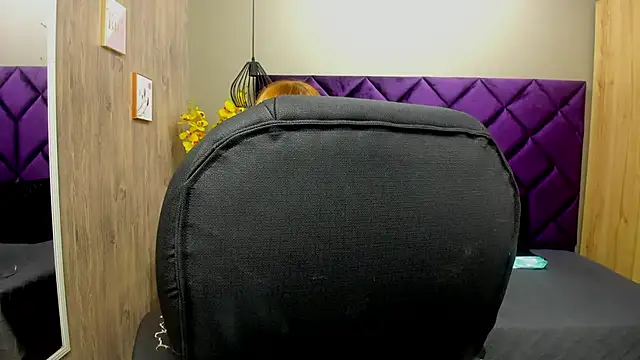 Snapshot of ChloeCampbell03 chatting on 09.28.25 ChloeCampbell03 online show from 09.28.25