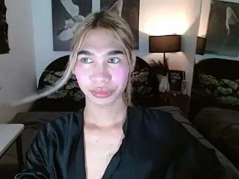 julietdelaveigne online show from 10.18.25