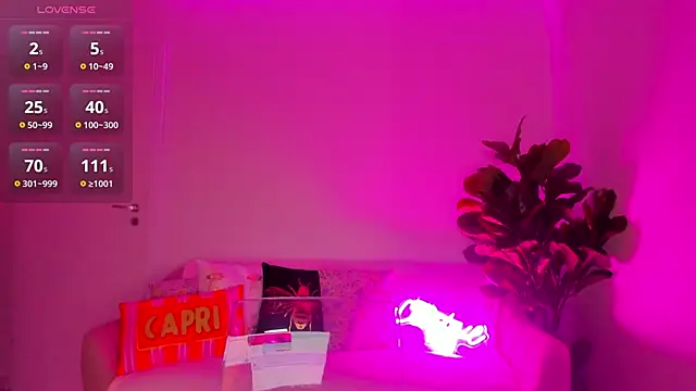 TiaBelle online show from 11.08.25