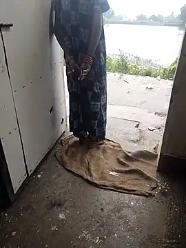 Snapshot of ARTIR1 chatting on 09.24.25 ARTIR1 online show from 09.24.25