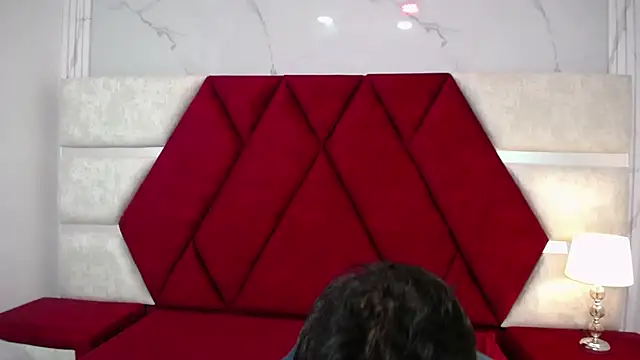 Snapshot of jakeyariana chatting on 10.11.25 jakeyariana online show from 10.11.25