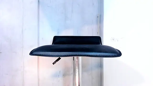 Bigcock 27cmt online show from 10.18.25