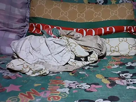 Ella marie14 online show from 10.21.25