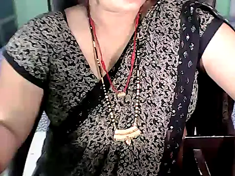 Snapshot of BABITA_KUMARII chatting on 10.18.25 BABITA KUMARII online show from 10.18.25