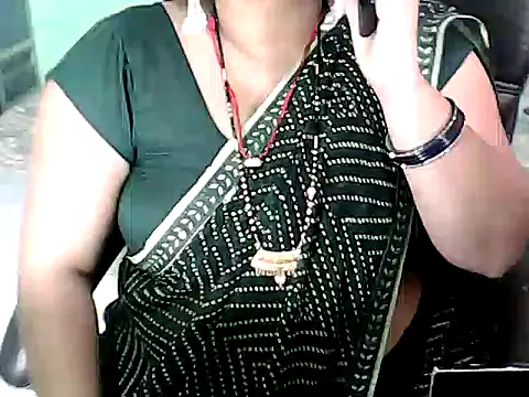 Snapshot of BABITA_KUMARII chatting on 11.27.25 BABITA KUMARII online show from 11.27.25