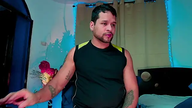 LucasGaeel online show from 11.14.25