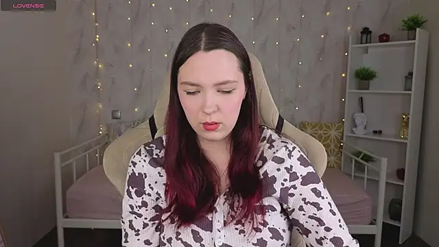 Monica  Queen online show from 05.18.26