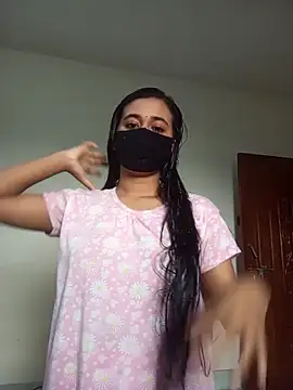 Snapshot of Love_Queen11 chatting on 10.14.25 Love Queen11 online show from 10.14.25