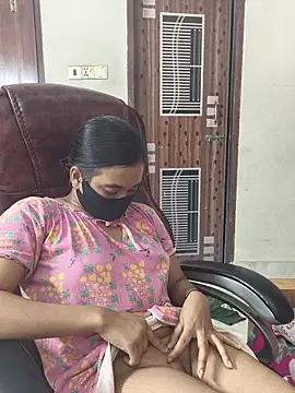 Snapshot of Love_Queen11 chatting on 11.09.25 Love Queen11 online show from 11.09.25