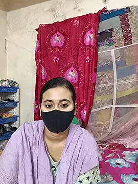 Snapshot of Love_Queen11 chatting on 11.10.25 Love Queen11 online show from 11.10.25