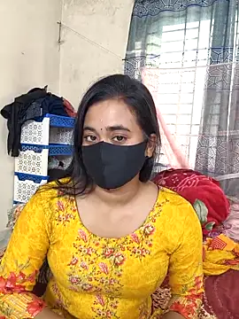 Snapshot of Love_Queen11 chatting on 12.16.25 Love Queen11 online show from 12.16.25