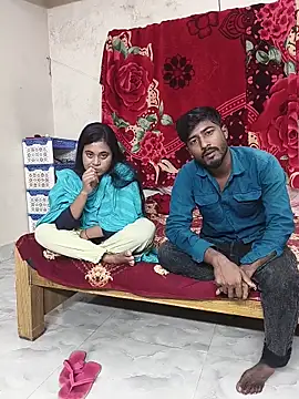 Snapshot of Love_Queen11 chatting on 12.22.25 Love Queen11 online show from 12.22.25