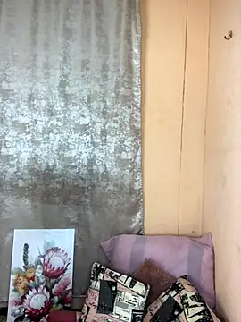 Caramel102004 online show from 10.01.25