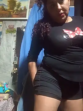 Snapshot of Lobizona chatting on 05.19.26 Lobizona online show from 05.19.26