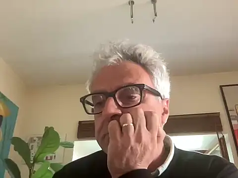 Snapshot of chtentation chatting on 03.20.26 chtentation online show from 03.20.26