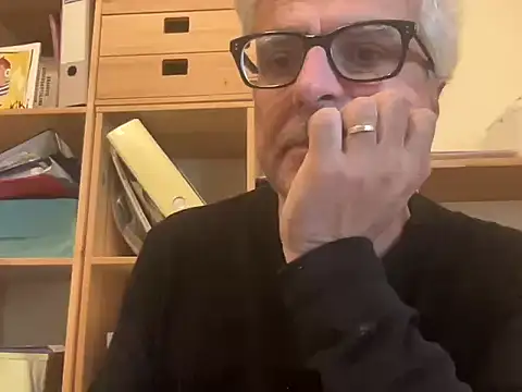 Snapshot of chtentation chatting on 03.31.26 chtentation online show from 03.31.26