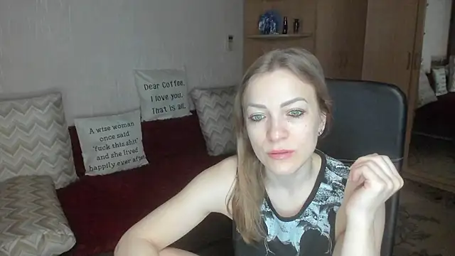 Tiffany Bates online show from 02.02.26