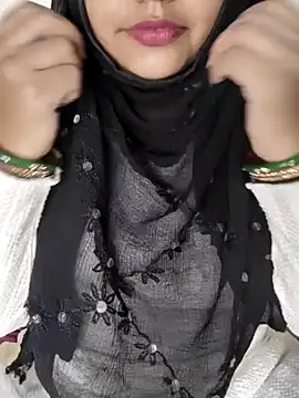 Snapshot of Miss_Rose__ chatting on 10.04.25 Miss Rose online show from 10.04.25