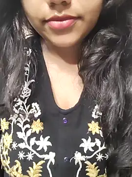 Snapshot of Miss_Rose__ chatting on 10.19.25 Miss Rose online show from 10.19.25