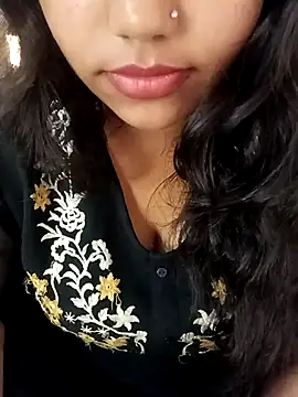 Snapshot of Miss_Rose__ chatting on 10.30.25 Miss Rose online show from 10.30.25