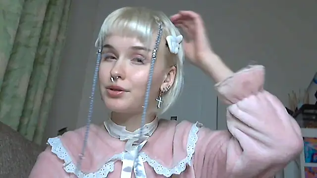 Paradoxy  online show from 12.18.25