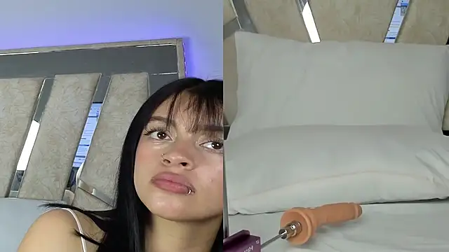 Snapshot of lissastone chatting on 10.27.25 lissastone online show from 10.27.25