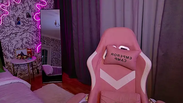 Snapshot of Jane2sweet chatting on 10.19.25 Jane2sweet online show from 10.19.25