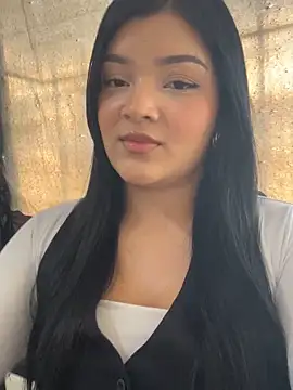 Snapshot of EmmaBlossom chatting on 09.28.25 EmmaBlossom online show from 09.28.25