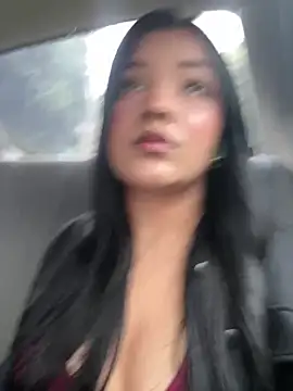 Snapshot of EmmaBlossom chatting on 10.12.25 EmmaBlossom online show from 10.12.25