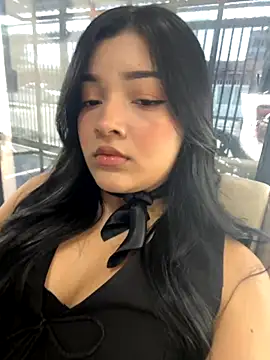 Snapshot of EmmaBlossom chatting on 10.16.25 EmmaBlossom online show from 10.16.25