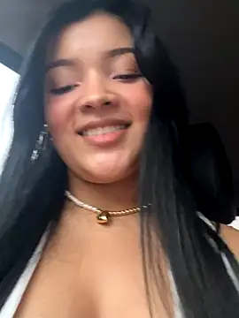 Snapshot of EmmaBlossom chatting on 10.24.25 EmmaBlossom online show from 10.24.25