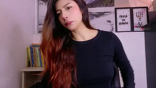 Snapshot of Adrianna5_ chatting on 04.26.26 Adrianna5 online show from 04.26.26