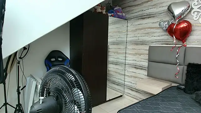 Lovers 21 online show from 02.14.26