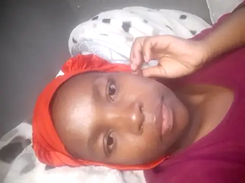 Snapshot of QueenLanaL chatting on 12.05.25 QueenLanaL online show from 12.05.25