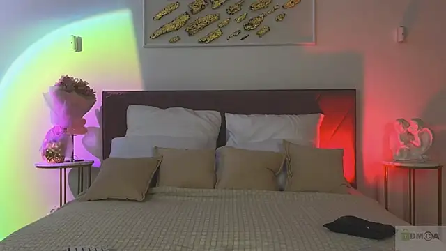 Nicole Broown  online show from 02.06.26