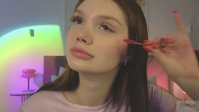 Nicole Broown  online show from 02.18.26