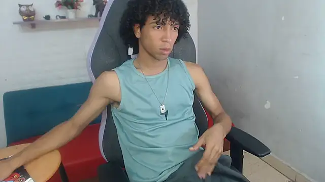 Snapshot of xion_ez chatting on 11.24.25 xion ez online show from 11.24.25