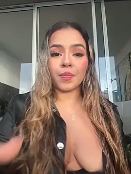 Snapshot of itsdanividarte chatting on 10.11.25 itsdanividarte online show from 10.11.25