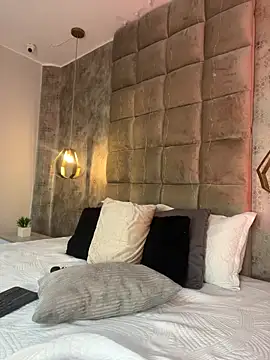 ChloeRosses online show from 04.06.26