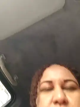 MEYBELLATINA online show from 10.17.25