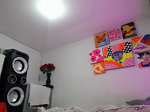 Nahomyyy online show from 10.11.25