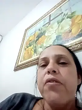 Crisribeiro online show from 10.02.25