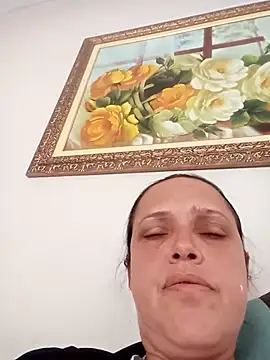 Crisribeiro online show from 10.02.25