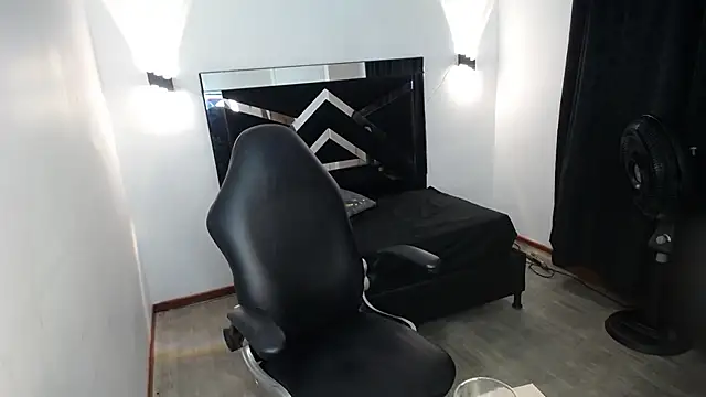 MarianaRojas  online show from 03.14.26