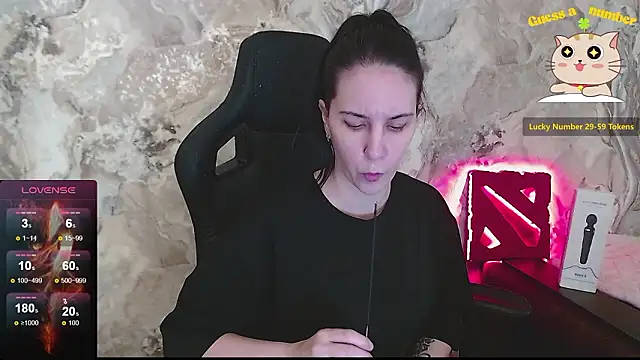 Irwi Tomboy online show from 03.10.26