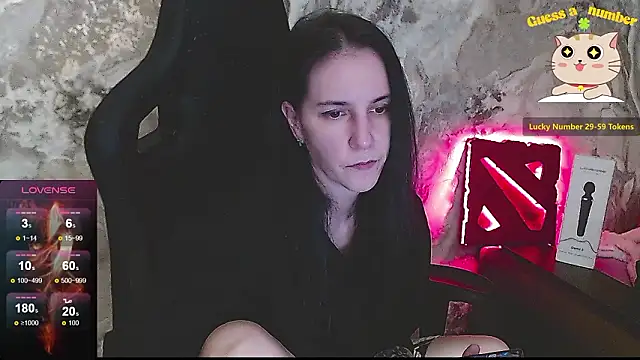 Irwi Tomboy online show from 03.12.26