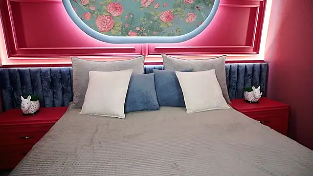 Snapshot of CallMeMargo chatting on 10.02.25 CallMeMargo online show from 10.02.25