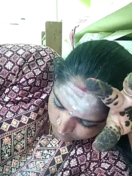 Snapshot of navyasree143 chatting on 02.15.26 navyasree143 online show from 02.15.26