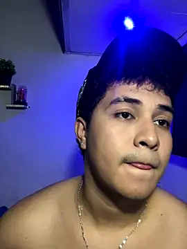 Snapshot of loki32men chatting on 09.27.25 loki32men online show from 09.27.25