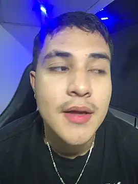 Snapshot of loki32men chatting on 10.10.25 loki32men online show from 10.10.25